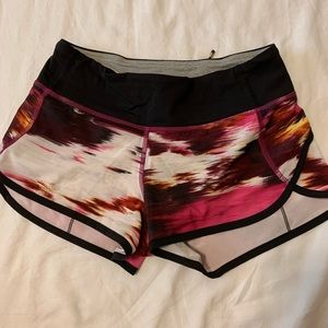 Lululemon Speed up Short 2.5”